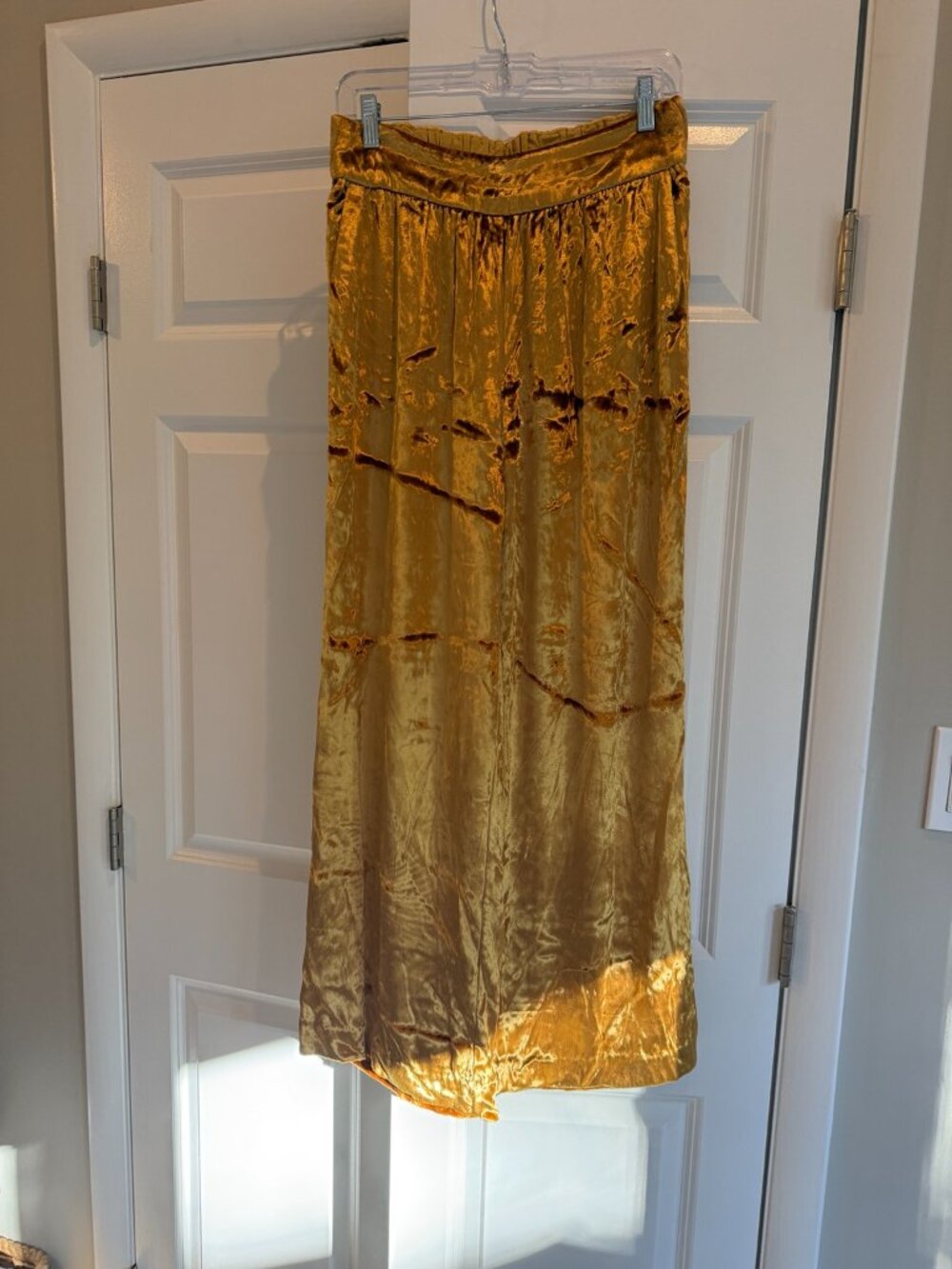 Maeve Anthropologie Gold Crushed Velvet Wide Leg Pants XS - Picture 4 of 4